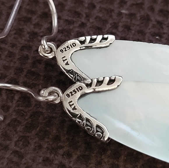 Annika Witt Teardrop💧 Shaped Mother of Pearl Earrings - NIB - Picture 9 of 14